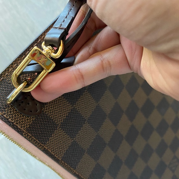 - SOLD-
Louis Vuitton Pouch for Neverful Ebene - Picture 11 of 14